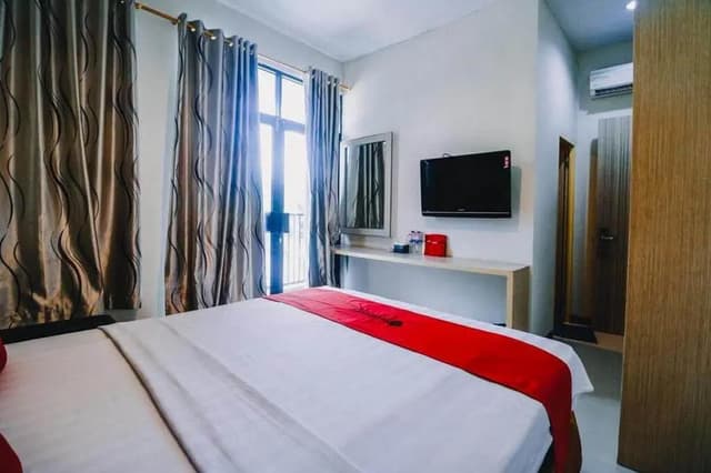 RedDoorz Room