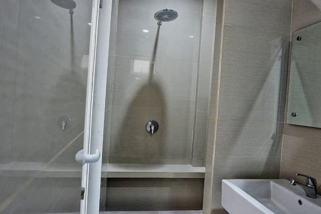 Twin Room with Shower - Non-Smoking