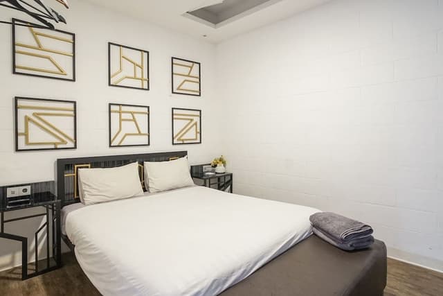 Premier Room