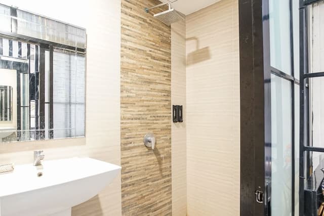 Premier Room