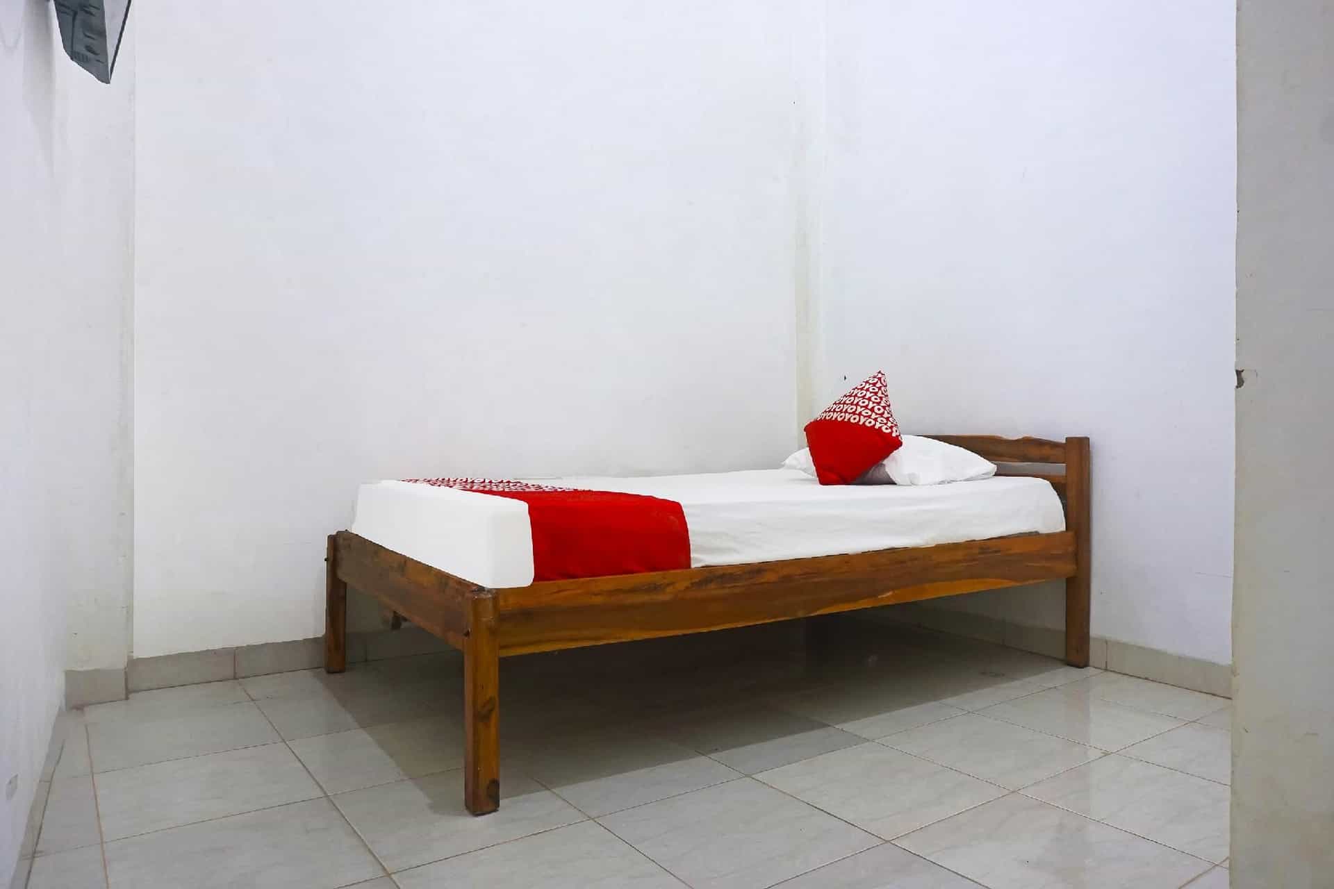 OYO 90111 Almeerah Homestay Syariah Near RS Hermina OYO 90111 Almeerah Homestay Syariah Near RS Hermina