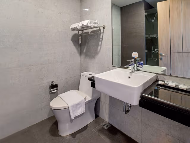 Deluxe Twin Room, City View