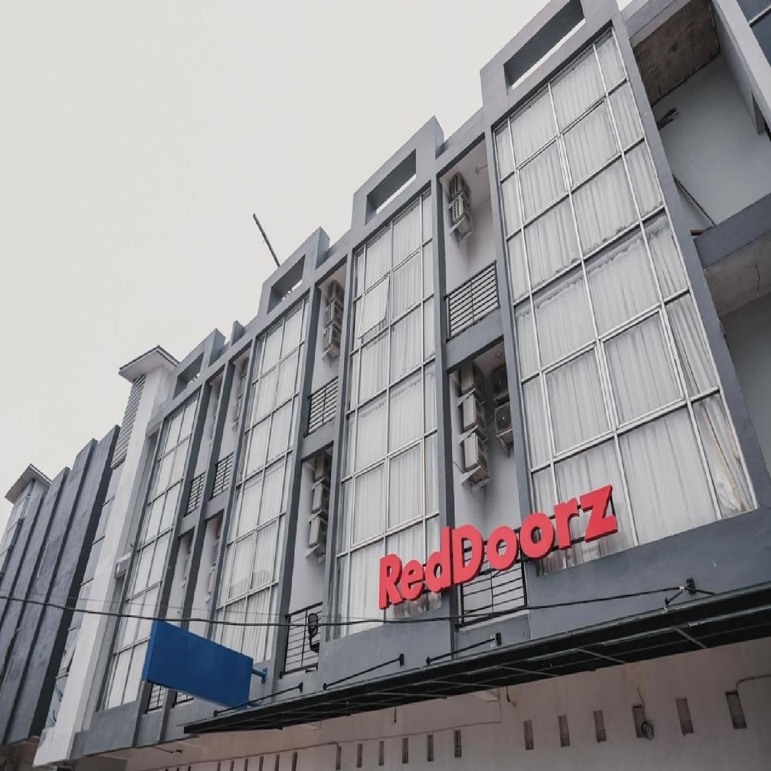 RedDoorz @ Jalan Sukabangun 2 Palembang RedDoorz @ Jalan Sukabangun 2 Palembang
