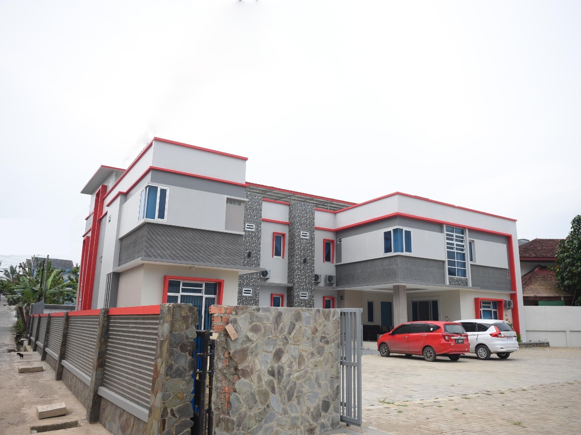 OYO 185 Roriz House1
