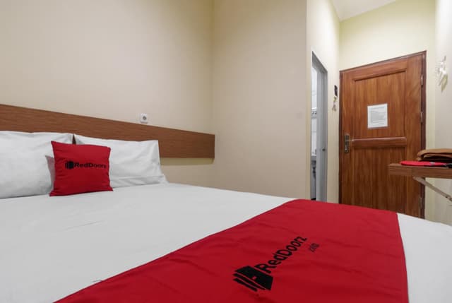 RedDoorz Room