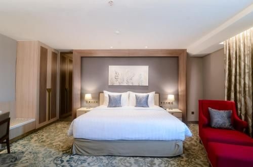 โรงแรมดิ เอ็กเซลตัน (The Excelton Hotel)3