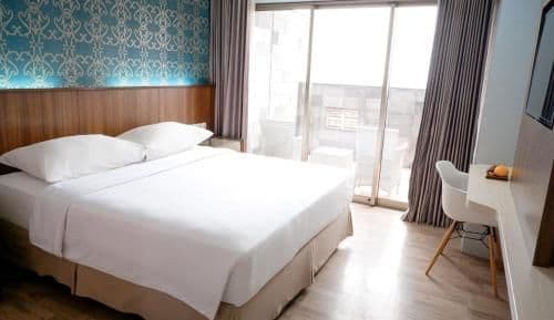 Deluxe King Bed