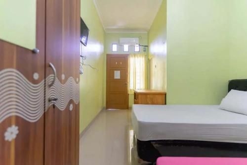 Kostawira Syariah Bintaro Mitra RedDoorz3