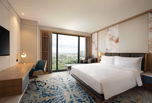KING DELUXE ROOM