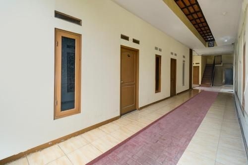 โรงแรมโอ ตาเงรัง ใกล้สนามกีฬาอินโดมิลค์อารีน่า เดิมชื่อสุลต่านเรสซิเดนซ์ (Hotel O Tangerang Near Indomilk Arena Stadium Formerly Sultan Residence)4