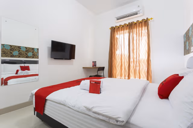 RedDoorz Room