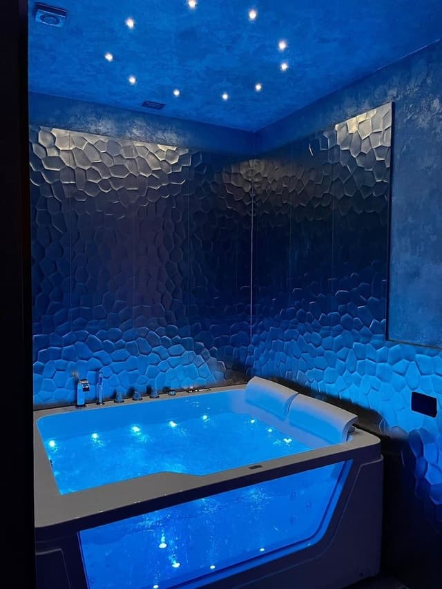 Deluxe Double Room, Jetted Tub