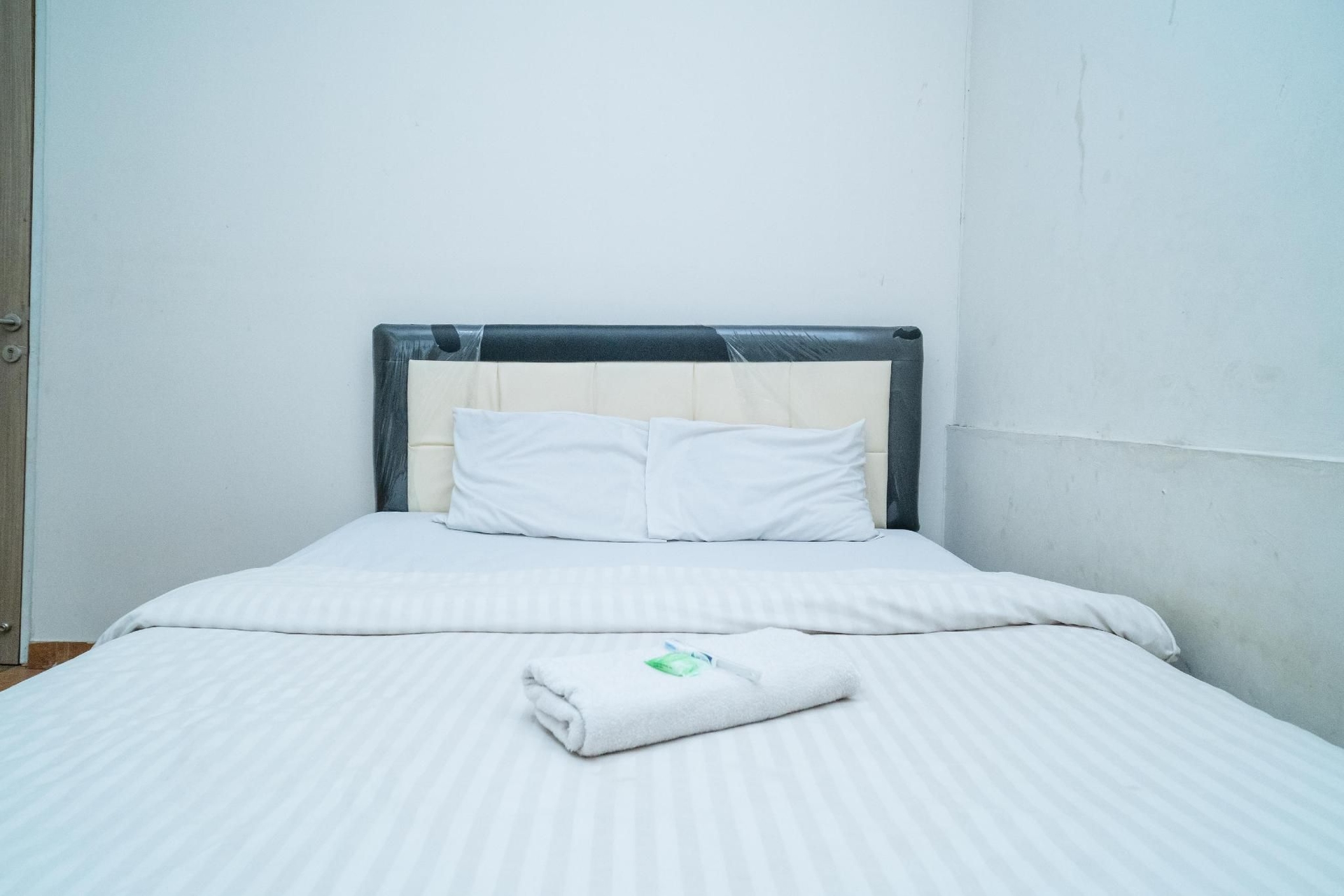77 Guest House Serpong Mitra RedDoorz2