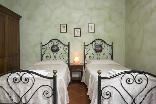 Condo, 2 Bedrooms
