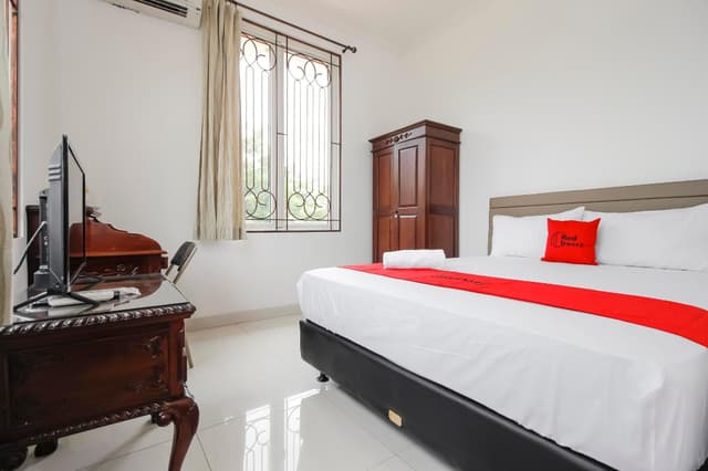 RedDoorz Room