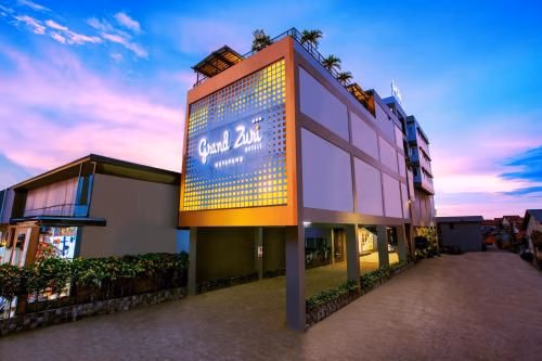 Grand Zuri Ketapang0