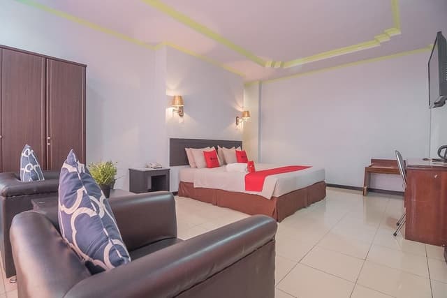 Executive Room