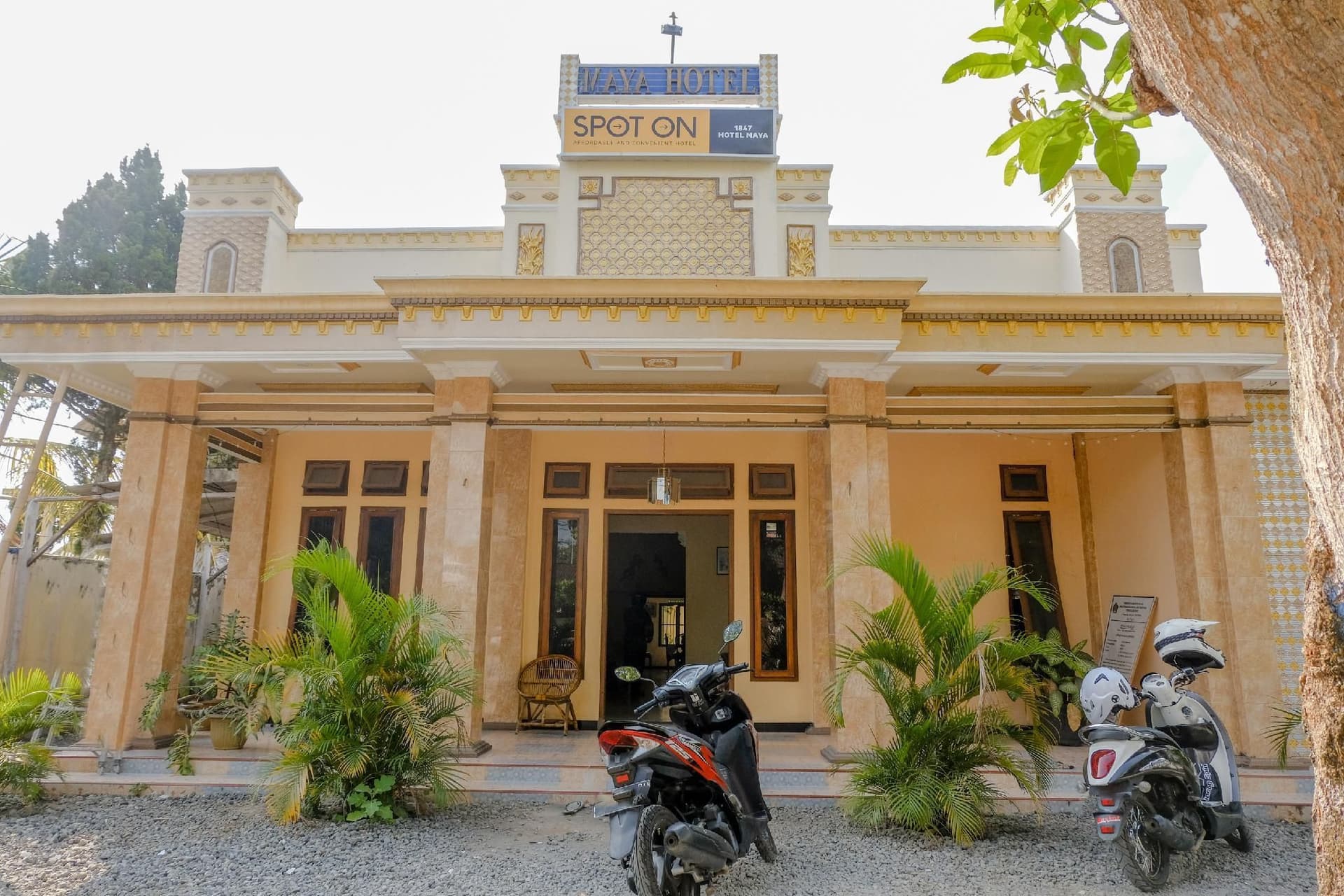 OYO 1847 Hotel Maya OYO 1847 Hotel Maya