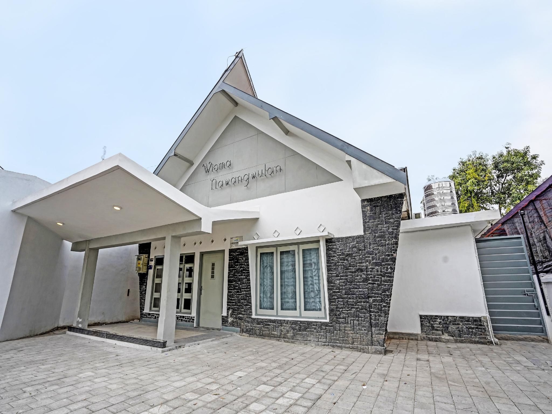 ซูเปอร์ โอวายโอ 91618 โฮเทล นาวังวูลัน (Super OYO 91618 Hotel Nawangwulan)4