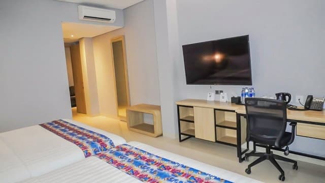Family Room, 2 Double Beds, Non Smoking (Living Room)