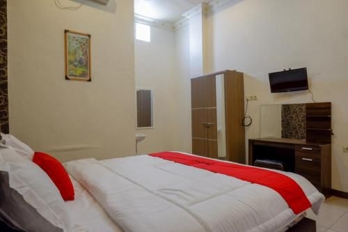 เรดดอร์ซ แอท จาลัน ปัตติมูรา ปาลู (RedDoorz @ Jalan Pattimura Palu)4