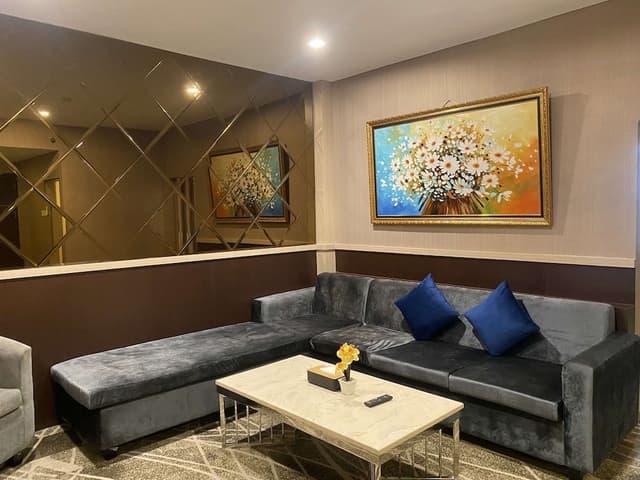 Junior Suite, 1 Queen Bed, Non Smoking (Living Room)