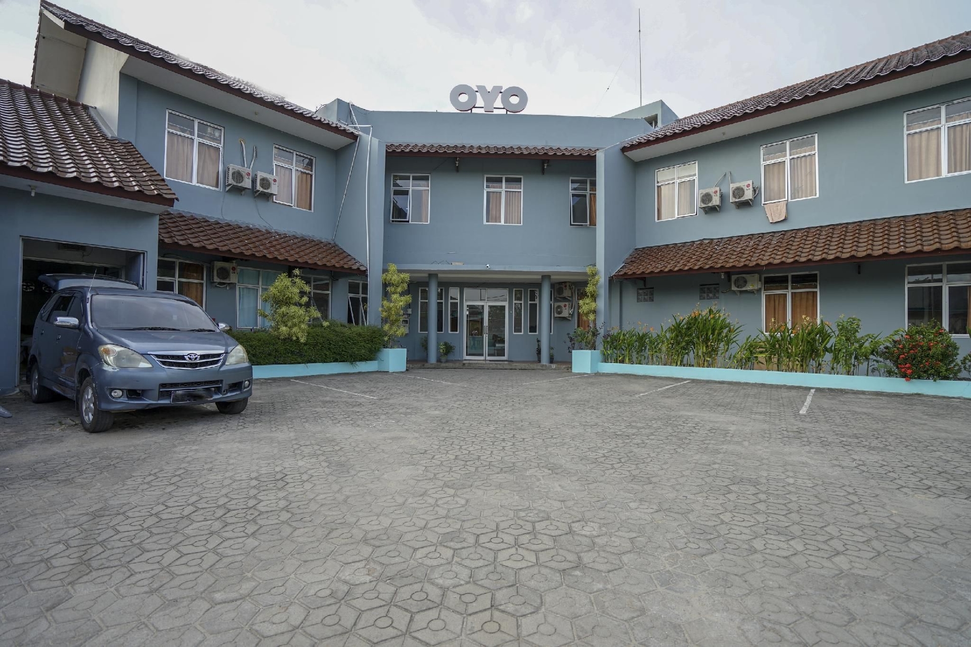 Super OYO 1844 Bravo Residence0