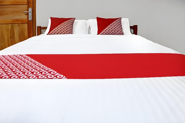 DOUBLE INDONESIA DELUXE DOUBLE