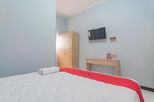 RedDoorz Room