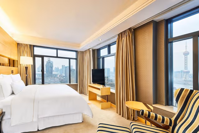 Club Lounge Access, 1 Bedroom Suite, 1 King, City View