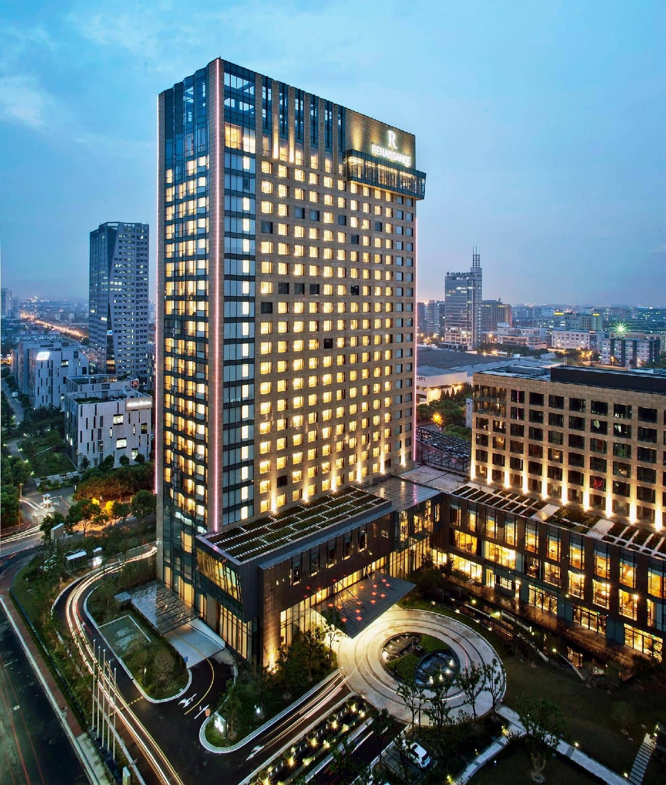 โรงแรมเรอเนสซองซ์ เซี่ยงไฮ้เฉาเหอจิง โรงแรมเรอเนสซองซ์ เซี่ยงไฮ้เฉาเหอจิง