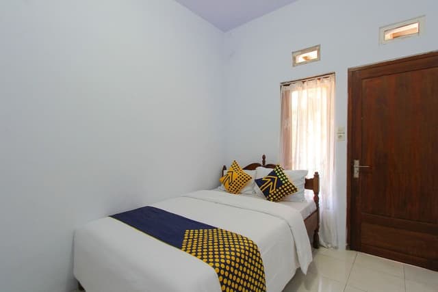 Economy Double Room