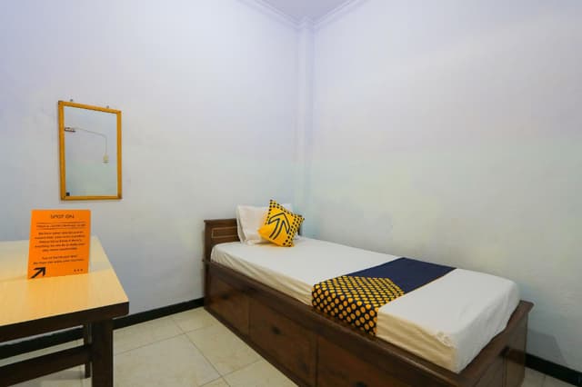 Economy Single Room