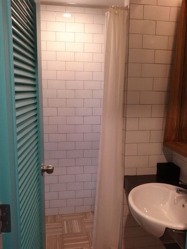 Classic Double Room (Free laundry 2 pieces per day)