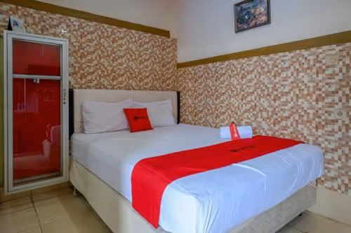 RedDoorz Room