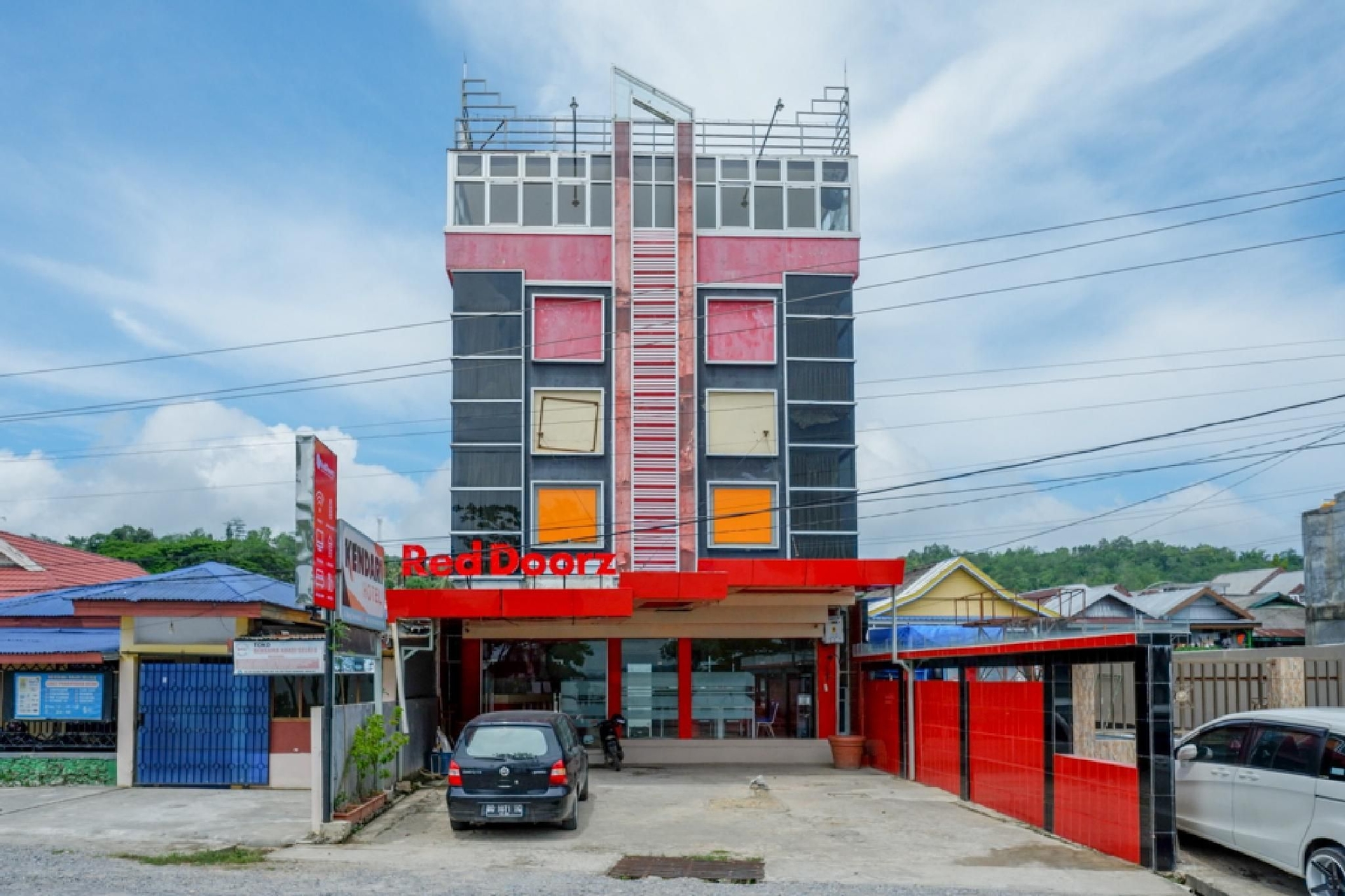 RedDoorz near Kendari Beach 20