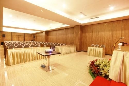 แกรนด์ คาร์ลิตา โฮเทล ปูร์โวเกอร์โต (Grand Karlita Hotel Purwokerto)1
