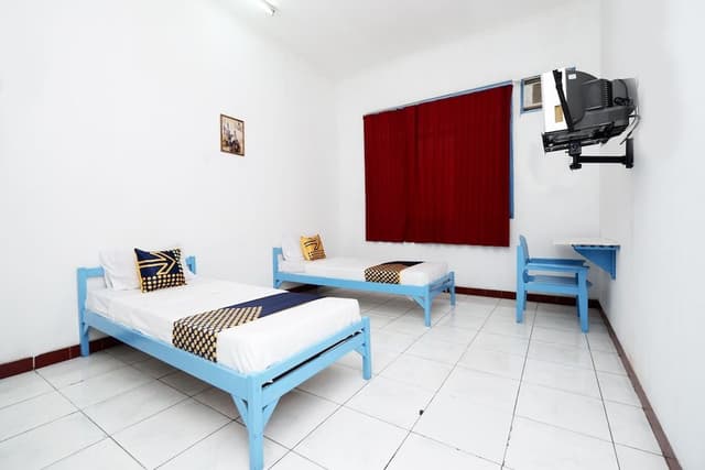 Economy Twin Room