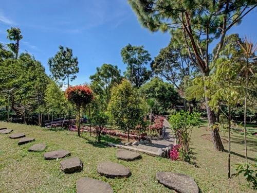 OYO 3208 Villa Inn App Trawas Bintaro Syariah1