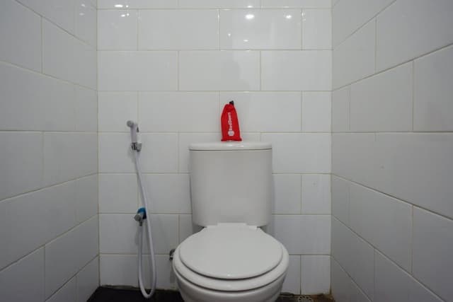 Double Room (RedDoorz)