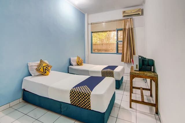 Basic Twin Room
