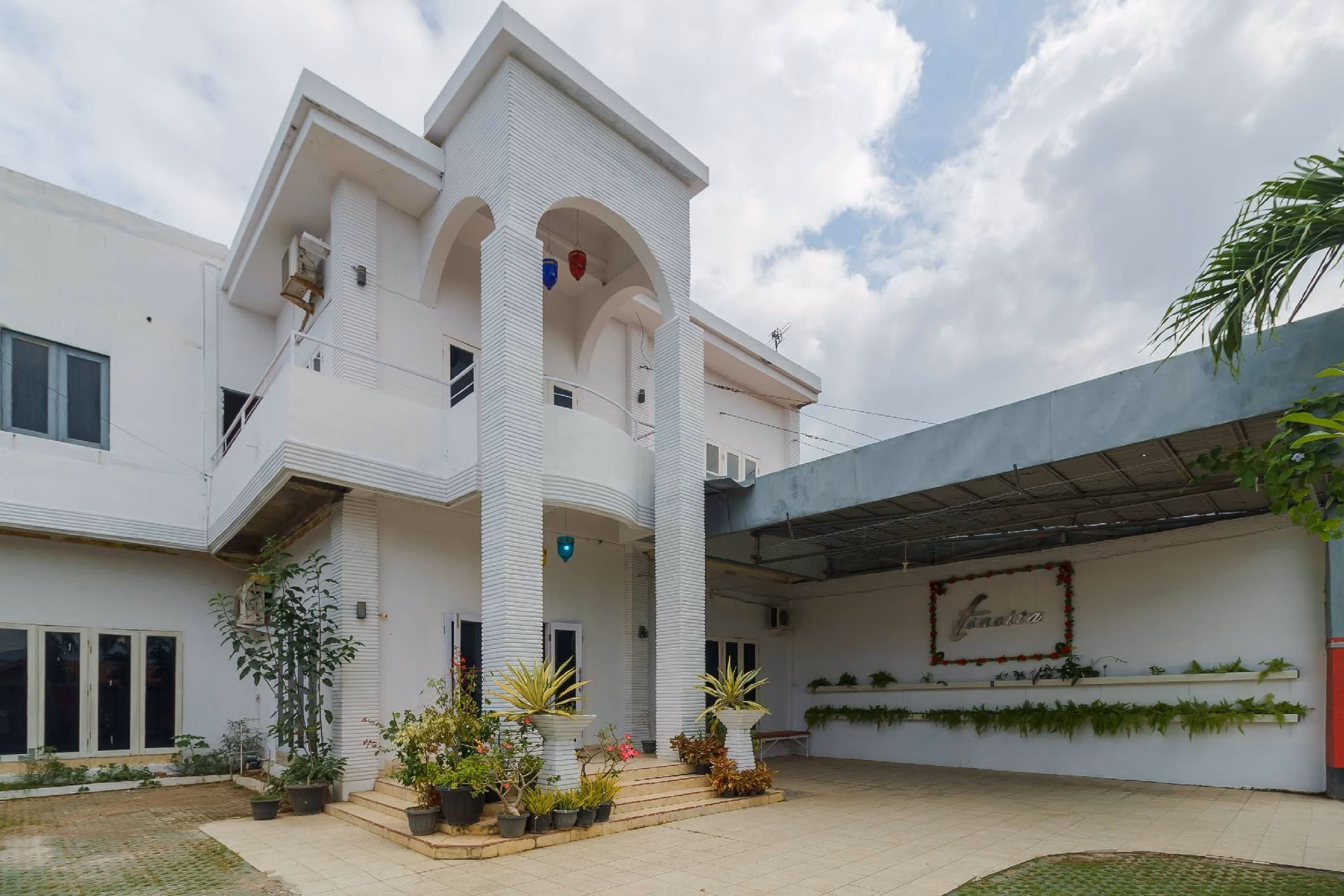 เรดดอร์ซ ชาเรียะฮ์ เนียร์ มิวเซียมสึนามิ อาเจะฮ์ 2 (RedDoorz Syariah near Museum Tsunami Aceh 2)0