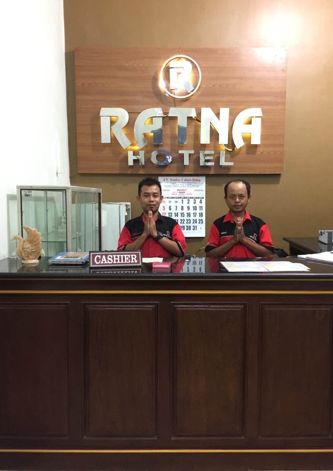 โรงแรมรัตนา (Hotel Ratna)4