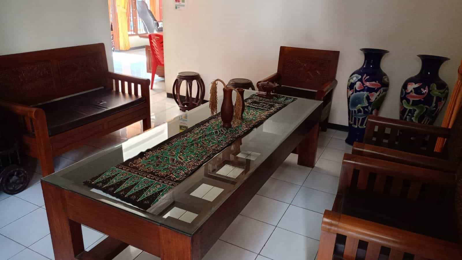 OYO Life 92773 Griya Trubus Syariah OYO Life 92773 Griya Trubus Syariah