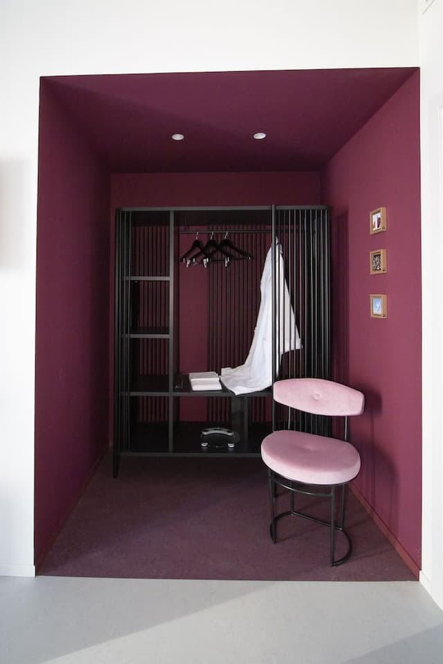 Deluxe Suite, 1 Queen Bed with Sofa bed