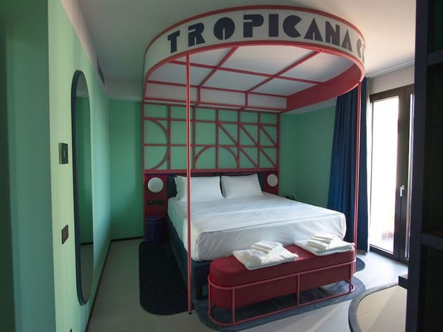 Suite, 1 Queen Bed