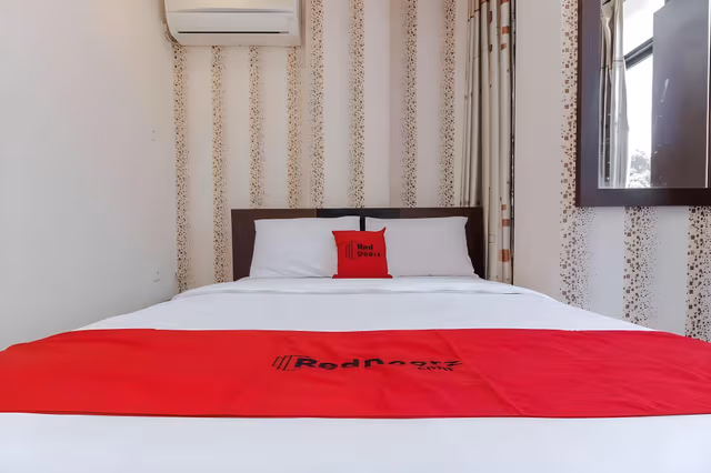 RedDoorz Room