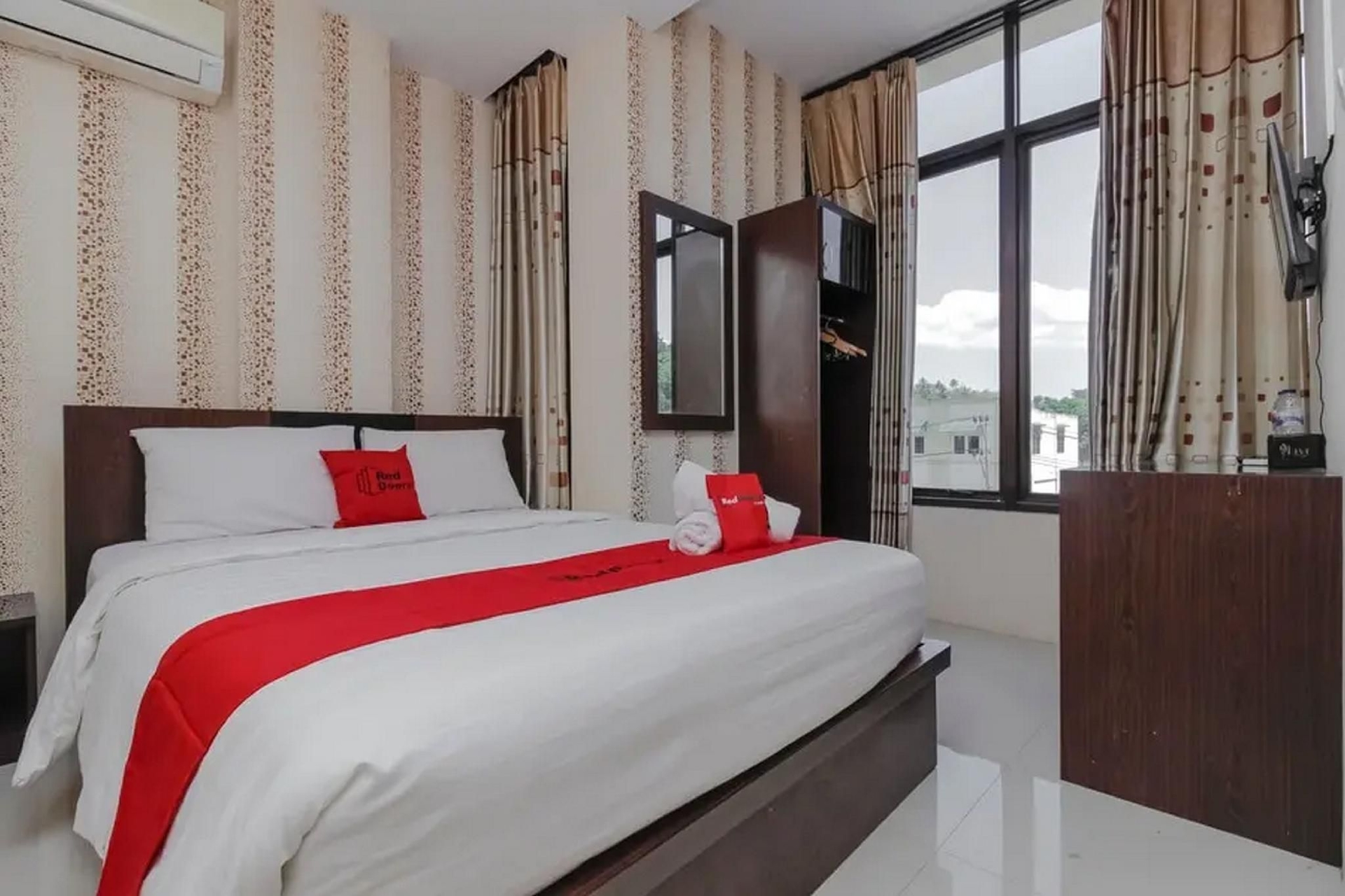 เรดดอร์ซ พลัส แอท ปาล / มานาโด (RedDoorz Plus @ Paal 2 Manado)4