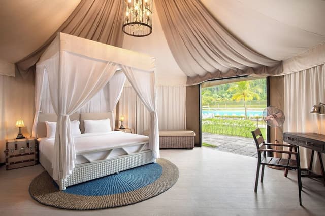 Tent, 1 King Bed with Sofa bed, Pool View