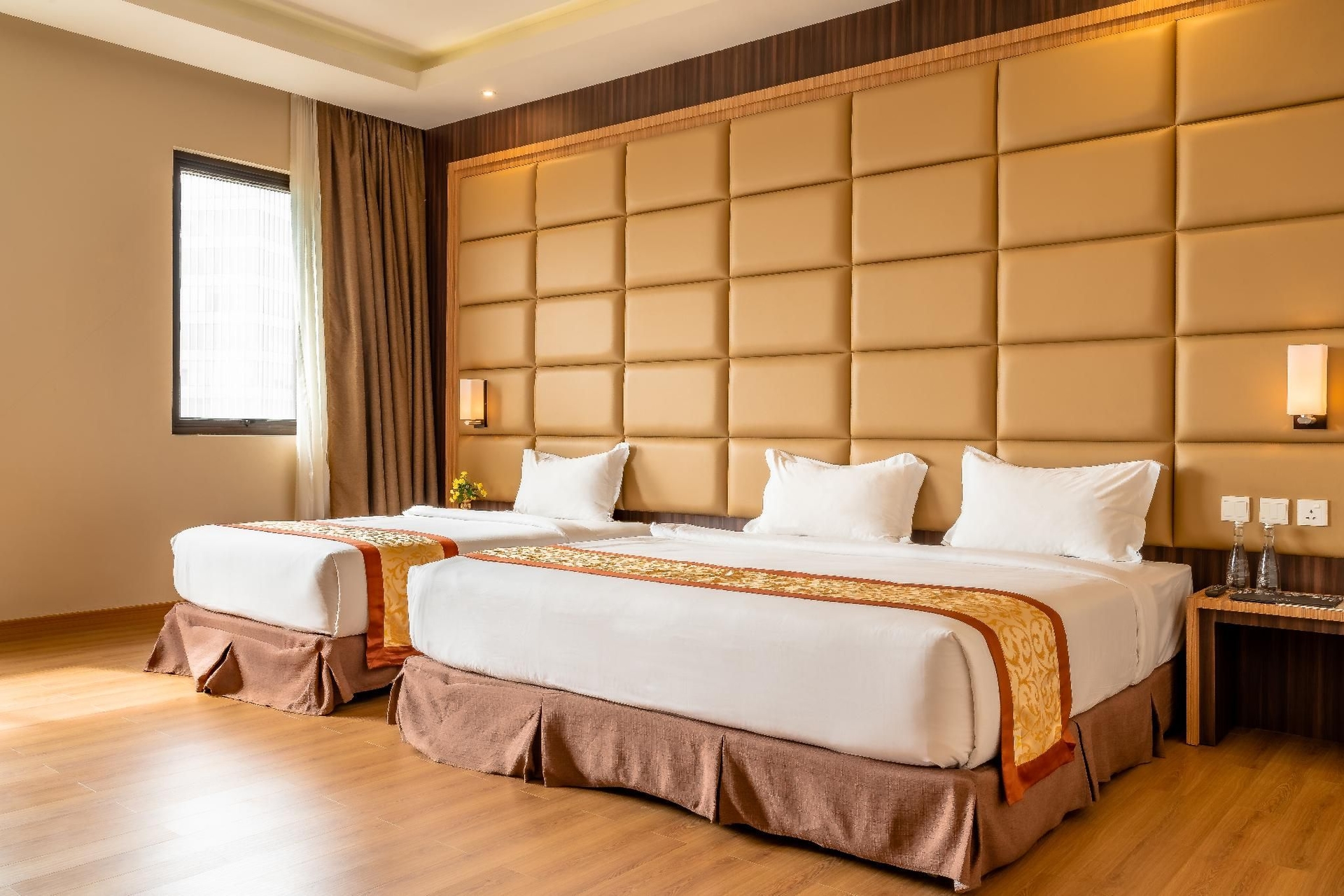 โรงแรมเอ็ม-วัน ฮาร์ฌบอร์ เบย์ (M-One Hotel Harbour Bay)2